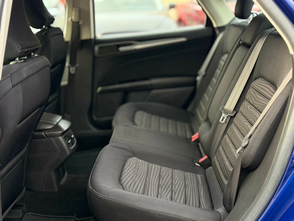 2016 Ford Fusion 4dr Sedan SE FWD - 22969040 - 16