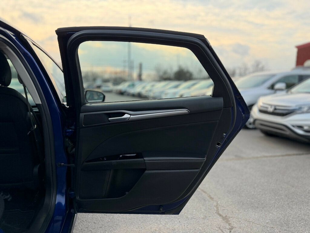 2016 Ford Fusion 4dr Sedan SE FWD - 22969040 - 24