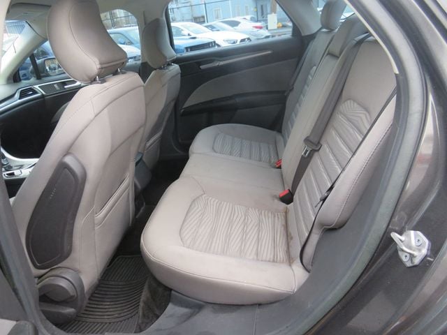 2016 Ford Fusion 4dr Sedan S FWD(clear title) - 22960738 - 7