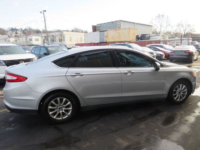 2016 Ford Fusion 4dr Sedan S FWD(clear title) - 22960792 - 3