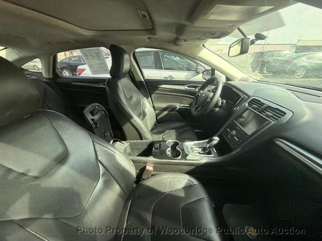2016 Ford Fusion 4dr Sedan Titanium FWD - 22992369 - 9