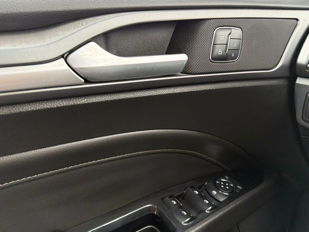 2016 Ford Fusion 4dr Sedan Titanium FWD - 23026283 - 33