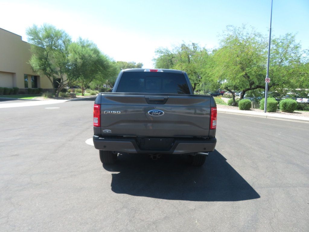 2016 Ford F-150 XLT photo 12