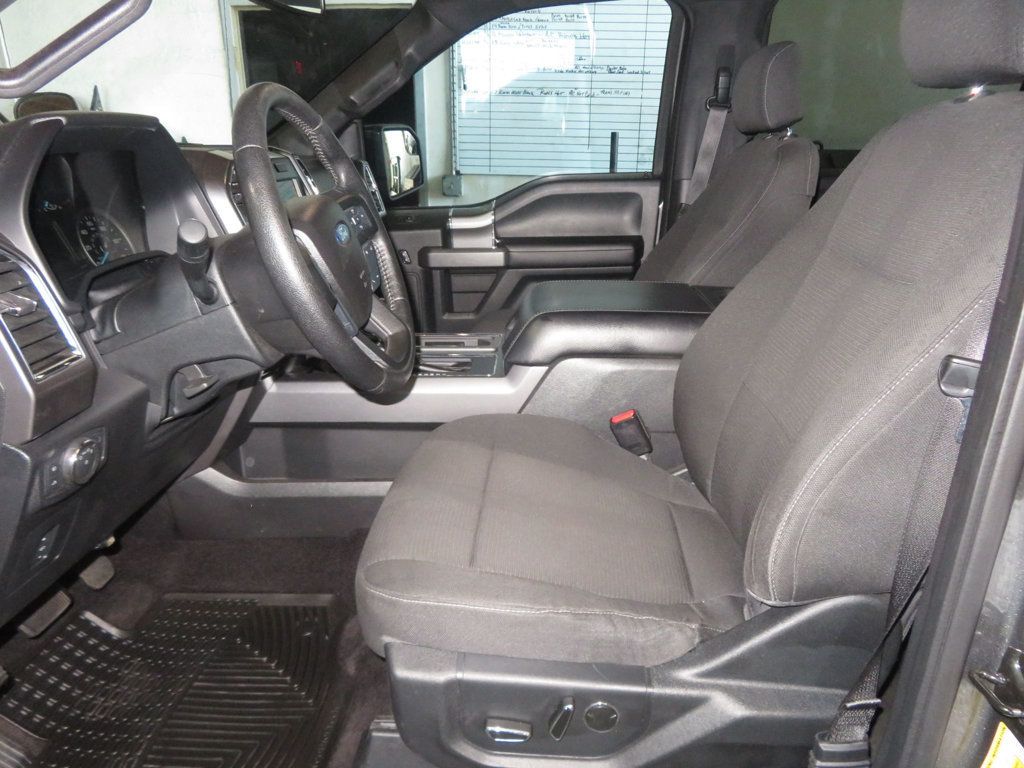 2016 Ford F-150 XLT photo 18