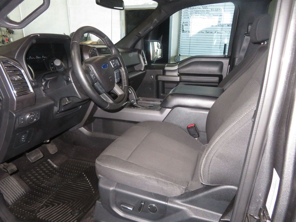 2016 Ford F-150 XLT photo 19