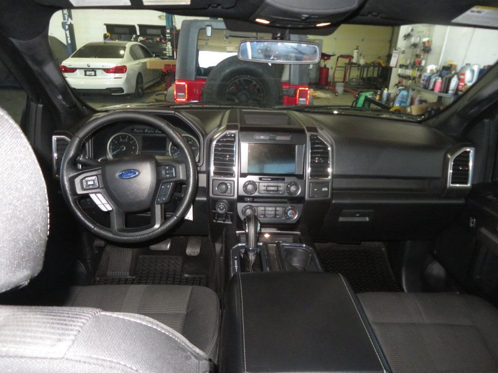 2016 Ford F-150 XLT photo 40