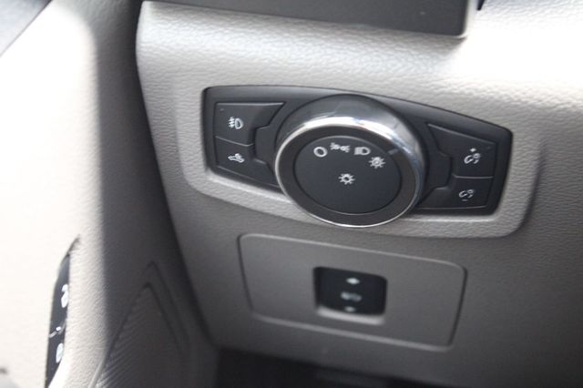 2016 Ford F-150 2WD SuperCrew 145" XLT - 22897606 - 29