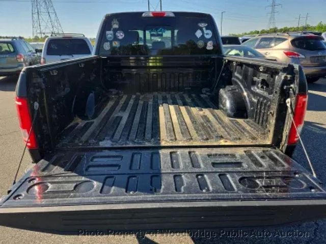 2016 Ford F-150 4WD SuperCrew - 23033125 - 9
