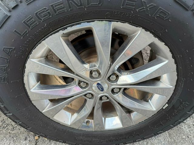 2016 Ford F-150 4WD SuperCrew 145" Lariat - 23053791 - 9