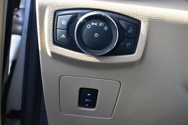 2016 Ford F-150 4WD SuperCrew 145" Lariat - 22958490 - 42