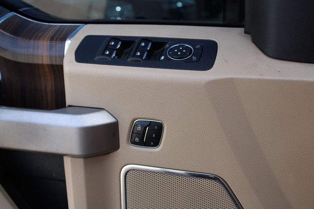 2016 Ford F-150 4WD SuperCrew 145" Lariat - 22994343 - 14