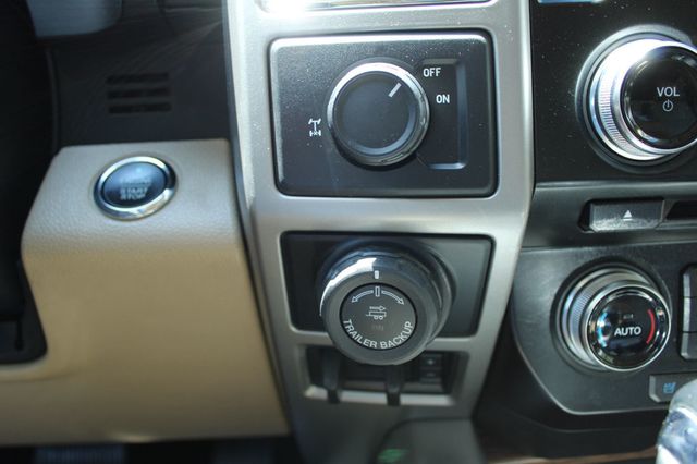 2016 Ford F-150 4WD SuperCrew 145" Lariat - 23069941 - 24