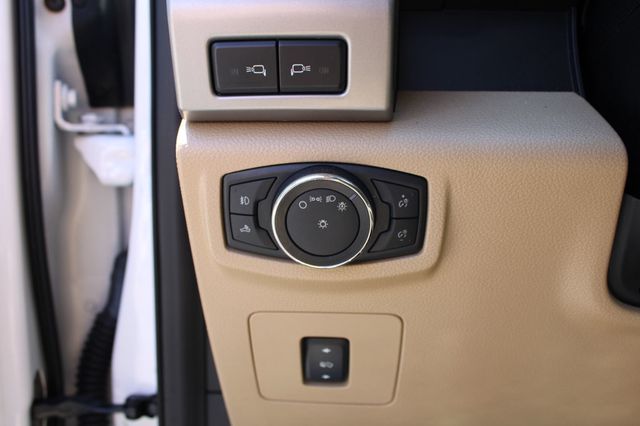 2016 Ford F-150 4WD SuperCrew 145" Lariat - 23069941 - 26