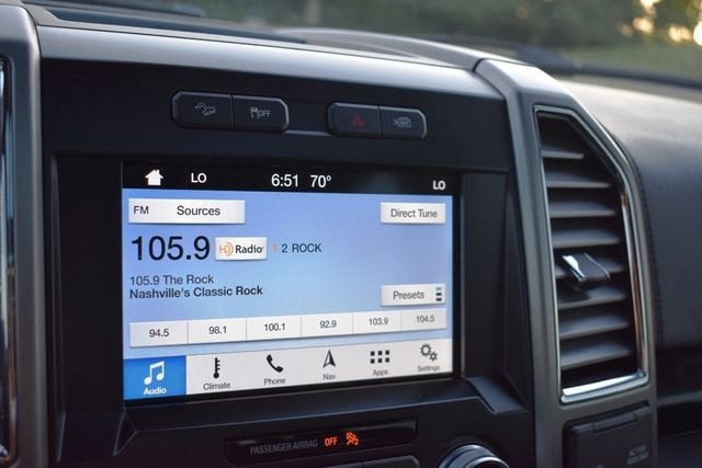 2016 Ford F-150 4WD SuperCrew 145" Platinum - 23071154 - 18