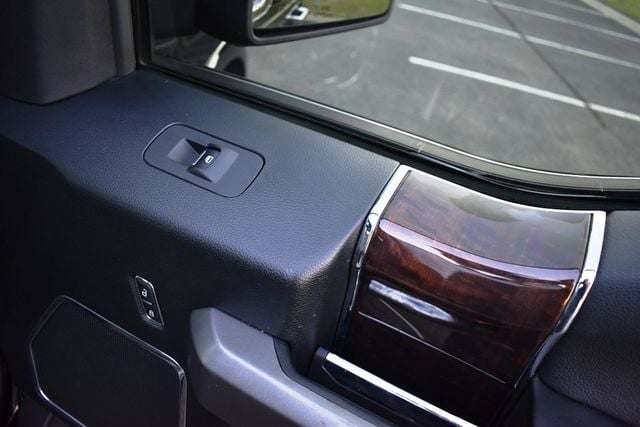 2016 Ford F-150 4WD SuperCrew 145" Platinum - 23071154 - 28