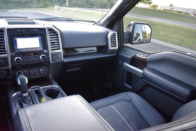 2016 Ford F-150 4WD SuperCrew 145" Platinum - 23071154 - 36