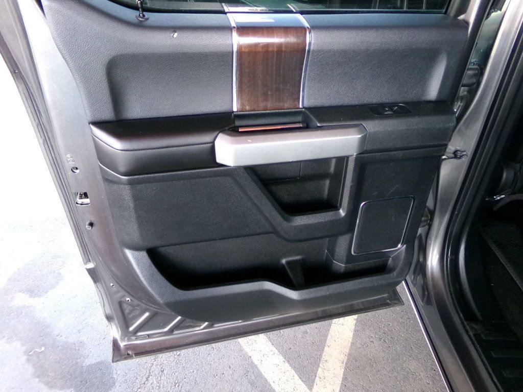 2016 Ford F-150 4WD SuperCrew 145" Platinum - 23004675 - 12