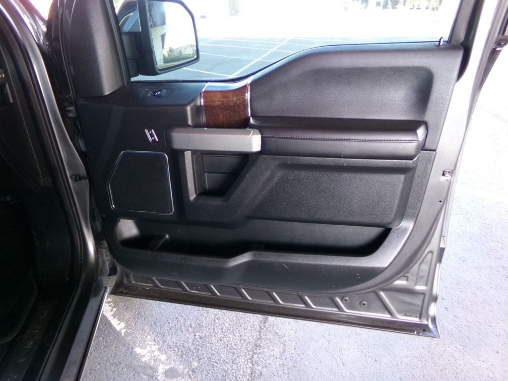 2016 Ford F-150 4WD SuperCrew 145" Platinum - 23004675 - 14