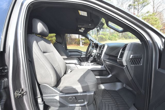 2016 Ford F-150 XLT photo 16