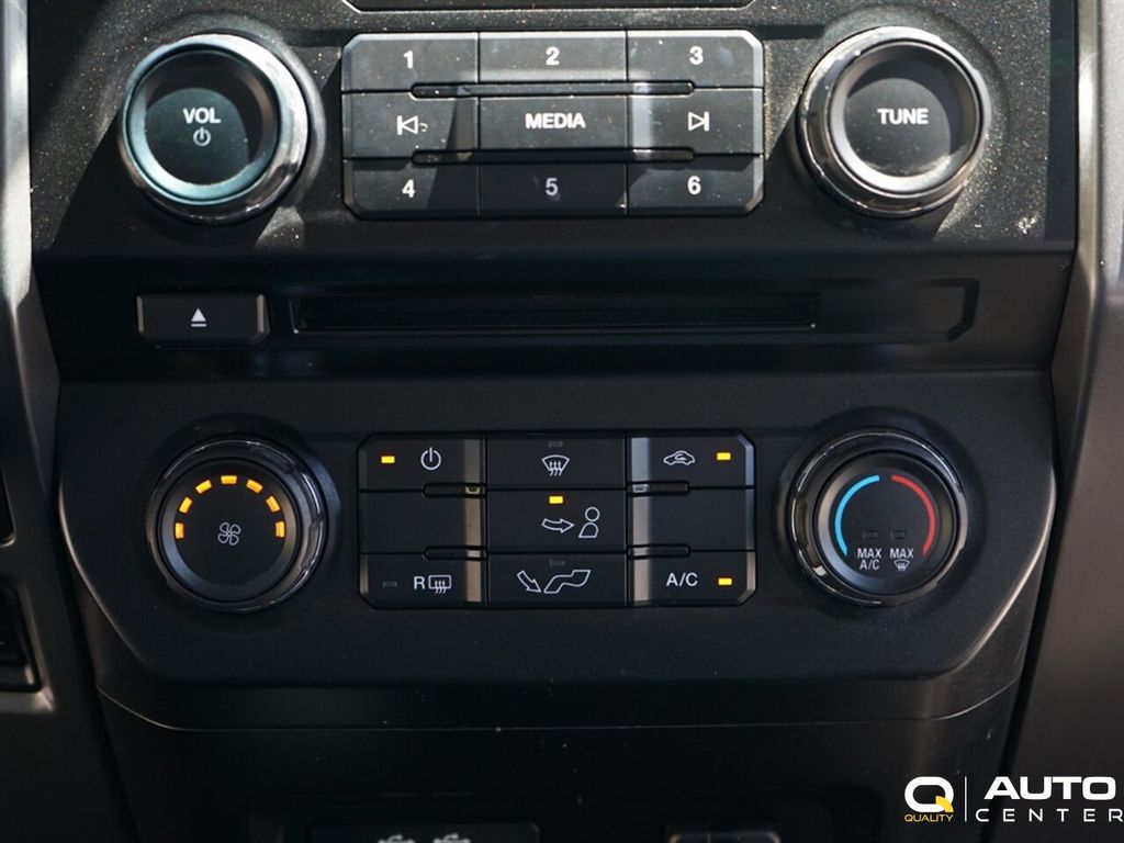 2016 Ford F-150 4WD SuperCrew 145" XLT - 22883294 - 32