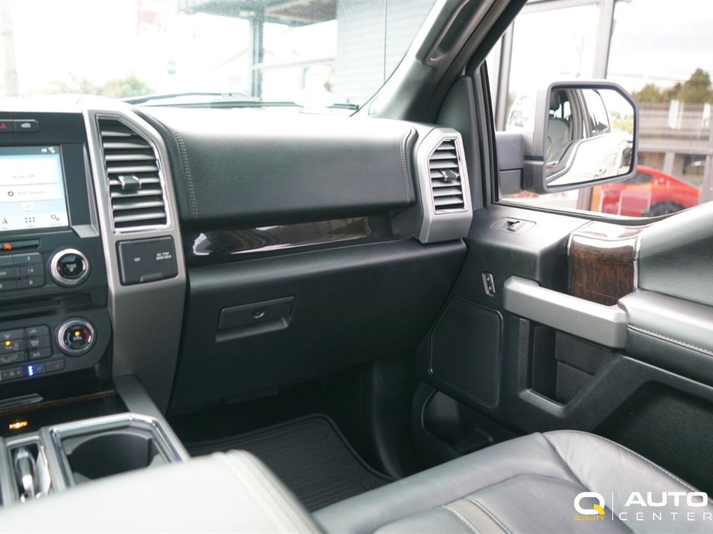 2016 Ford F-150 4WD SuperCrew 157" Platinum - 22931347 - 28
