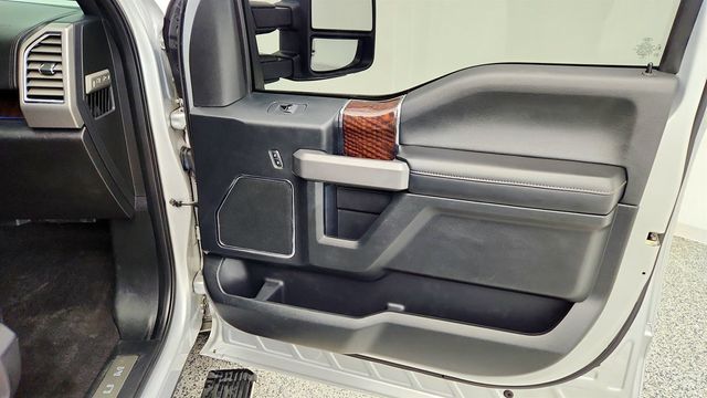 2016 Ford F-150 4WD SuperCrew 157'' Platinum w/ Turbo V6, Moonroof & Max Towing - 23016213 - 24