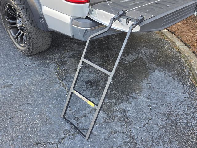 2016 Ford F-150 Lariat - 22972914 - 32