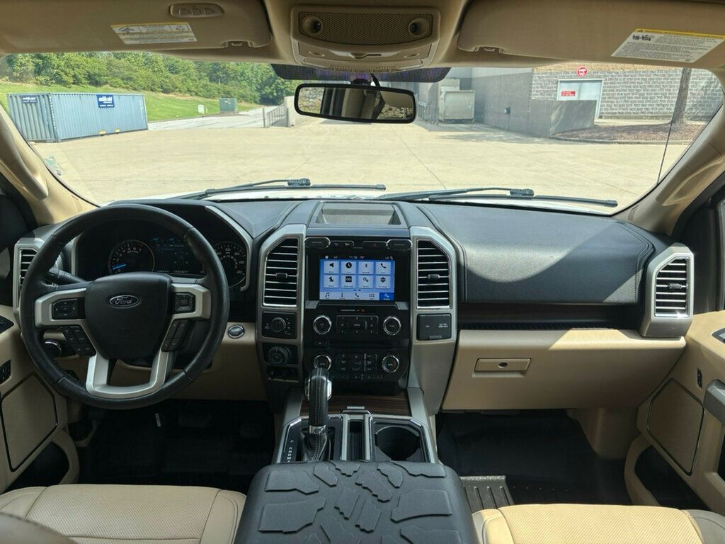 2016 Ford F-150 Lariat photo 12