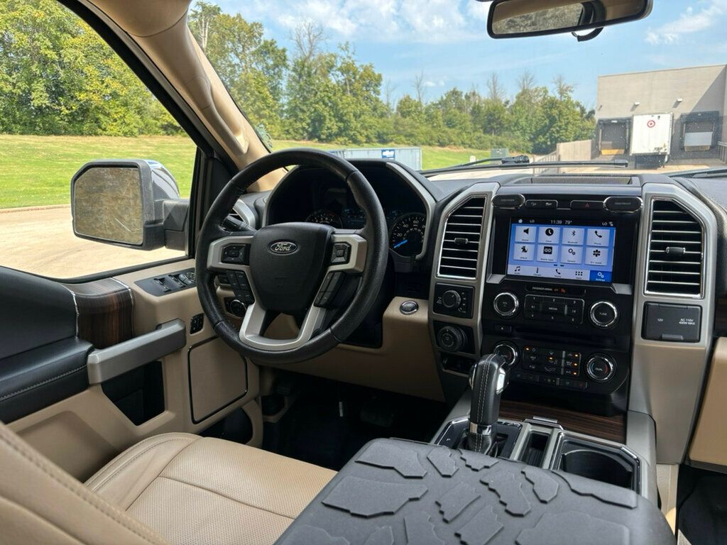 2016 Ford F-150 Lariat photo 13