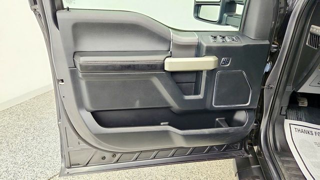 2016 Ford F-150 Lariat 4WD SuperCrew 157'' w/ 502A, FX4, Max Tow & Pano Roof - 23091256 - 9
