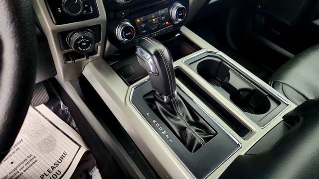 2016 Ford F-150 Lariat 4WD SuperCrew 157'' w/ 502A, FX4, Max Tow & Pano Roof - 23091256 - 16