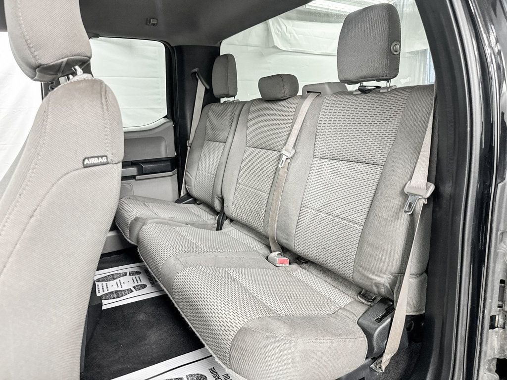 2016 Ford F-150 XLT photo 8