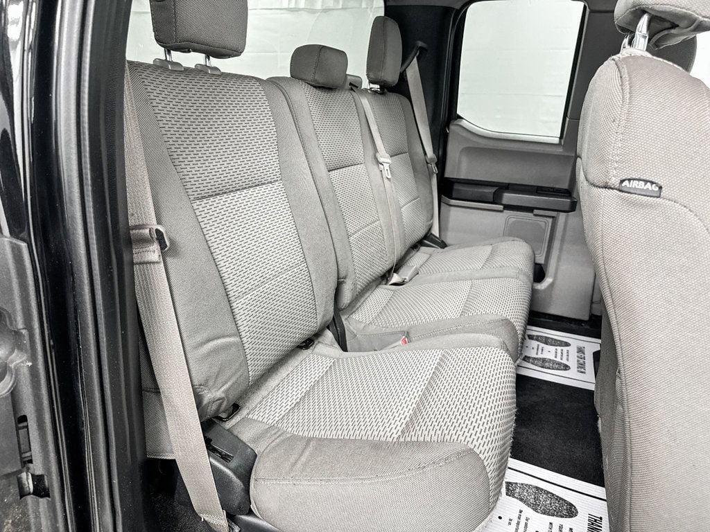 2016 Ford F-150 XLT photo 9