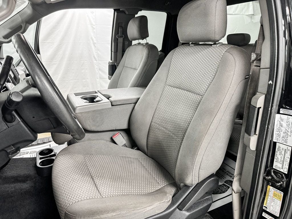 2016 Ford F-150 XLT photo 7