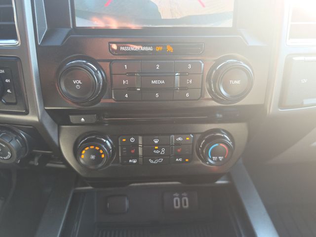 2016 Ford F-150 XL - 23054246 - 31