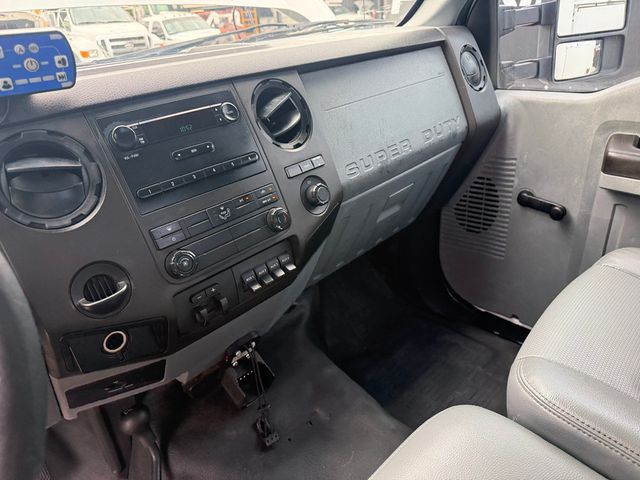 2016 Ford F-550 4X4 Utility Service Truck  - 22963430 - 10