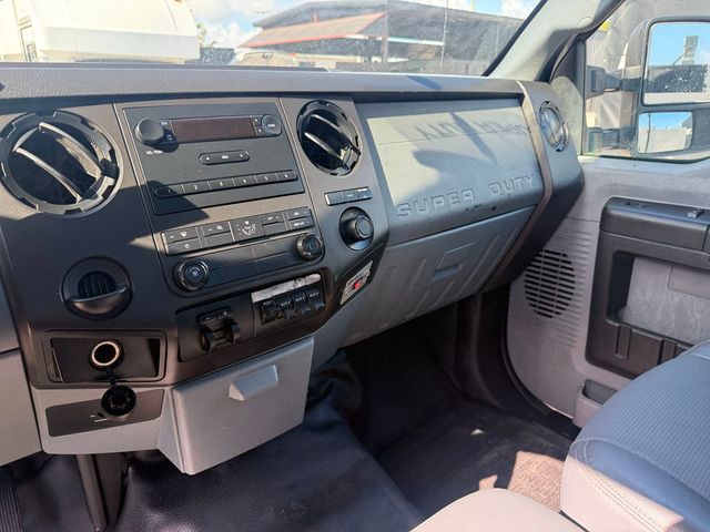 2016 Ford F-550 Utility Service Truck  - 22995865 - 10