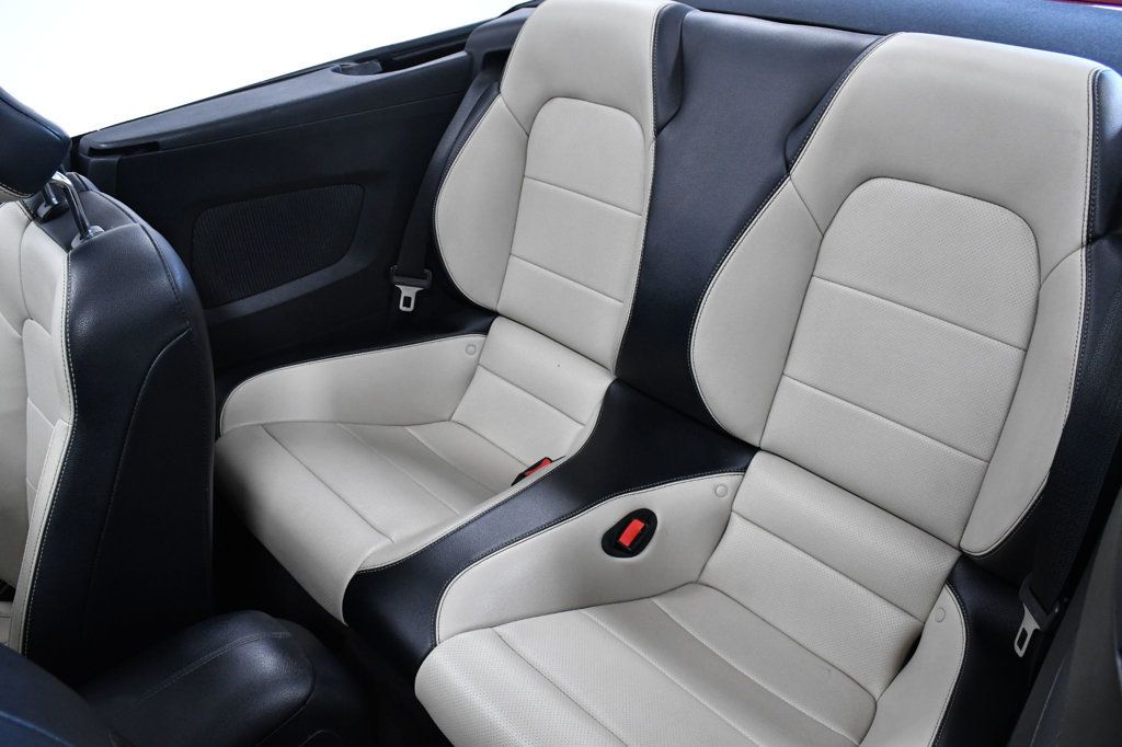 2016 Ford Mustang 2dr Convertible EcoBoost Premium - 22961545 - 12