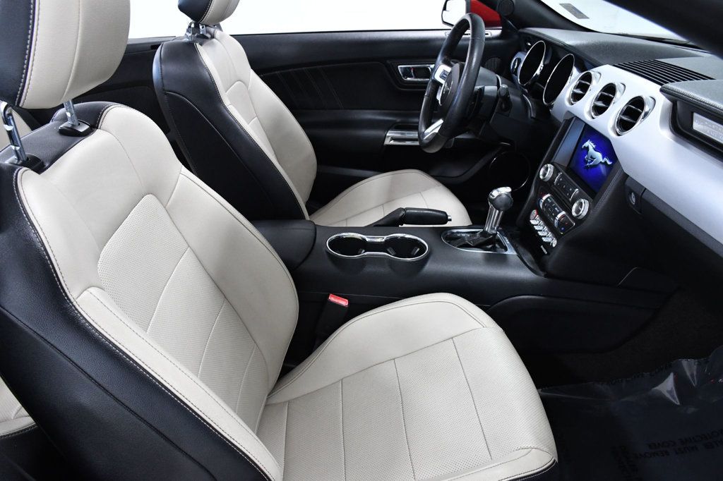 2016 Ford Mustang 2dr Convertible EcoBoost Premium - 22961545 - 16