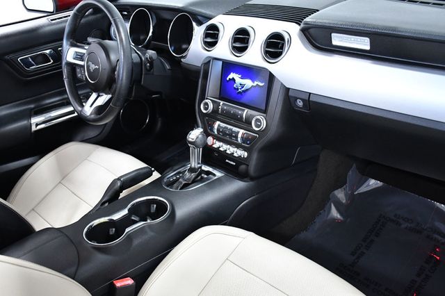 2016 Ford Mustang 2dr Convertible EcoBoost Premium - 22961545 - 17