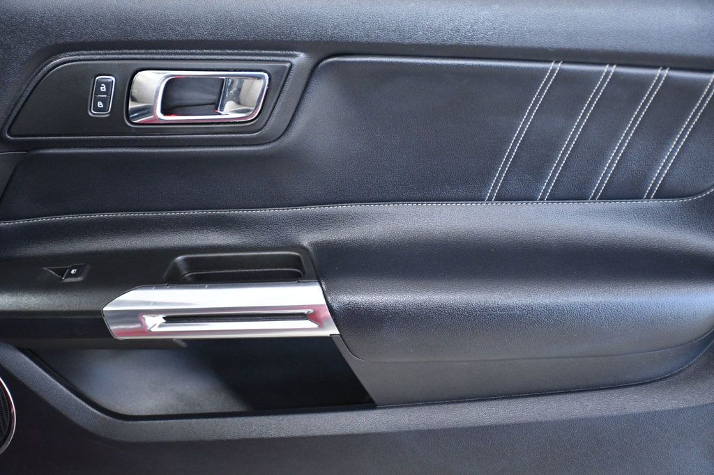 2016 Ford Mustang 2dr Convertible EcoBoost Premium - 22961545 - 18