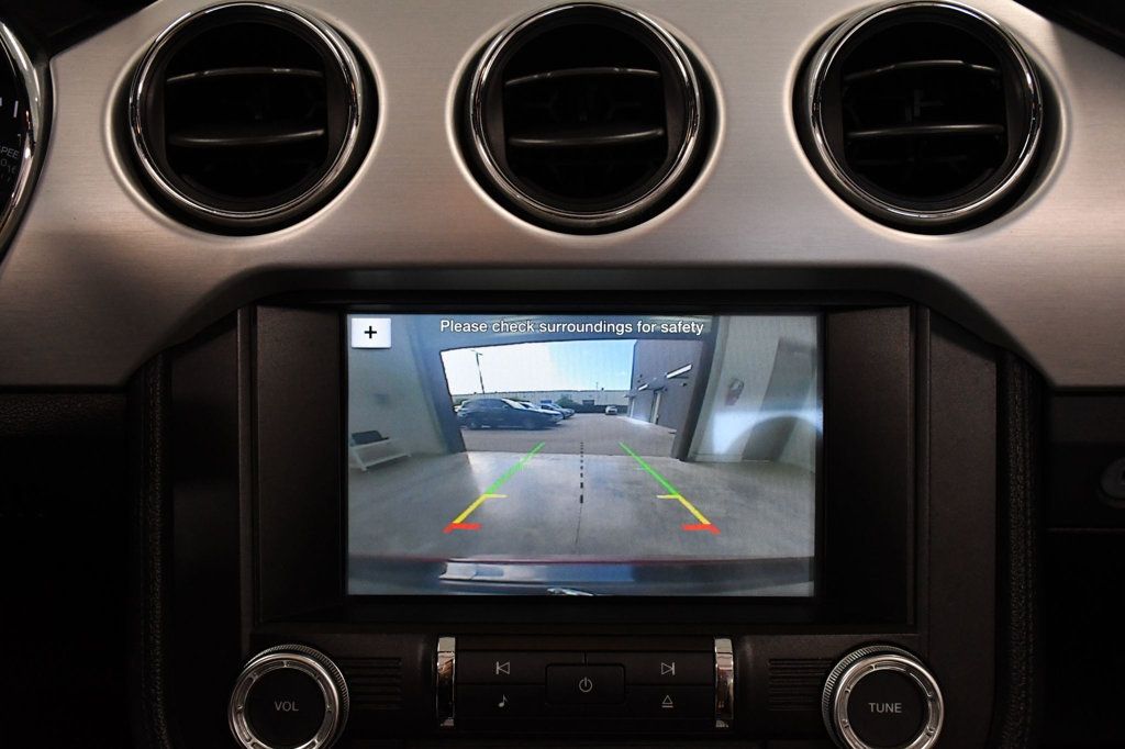 2016 Ford Mustang 2dr Convertible EcoBoost Premium - 22961545 - 26