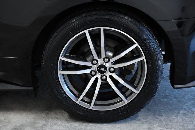 2016 Ford Mustang 2dr Convertible EcoBoost Premium - 22978518 - 13