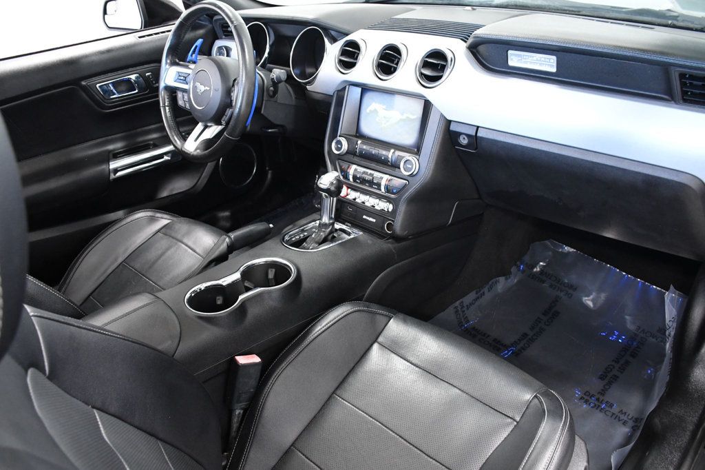 2016 Ford Mustang 2dr Convertible EcoBoost Premium - 22978518 - 17