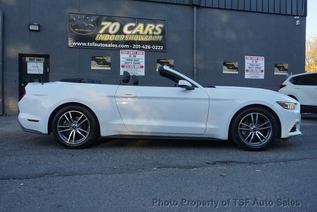 2016 Ford Mustang 2dr Convertible EcoBoost Premium - 22644804 - 9