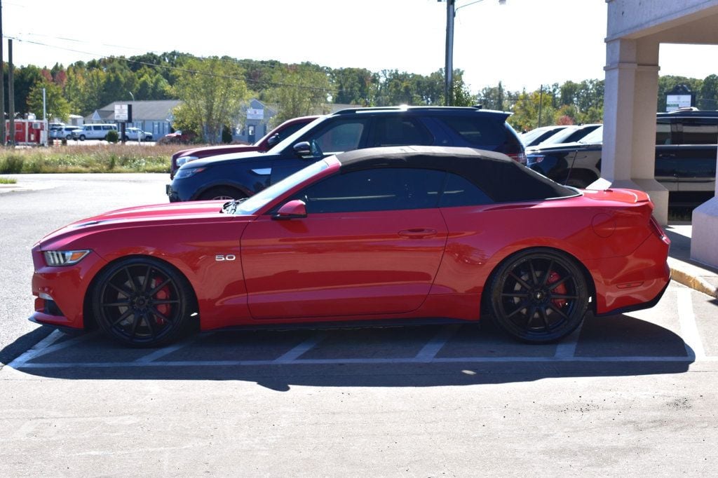 2016 Ford Mustang 2dr Convertible GT Premium - 22636698 - 4