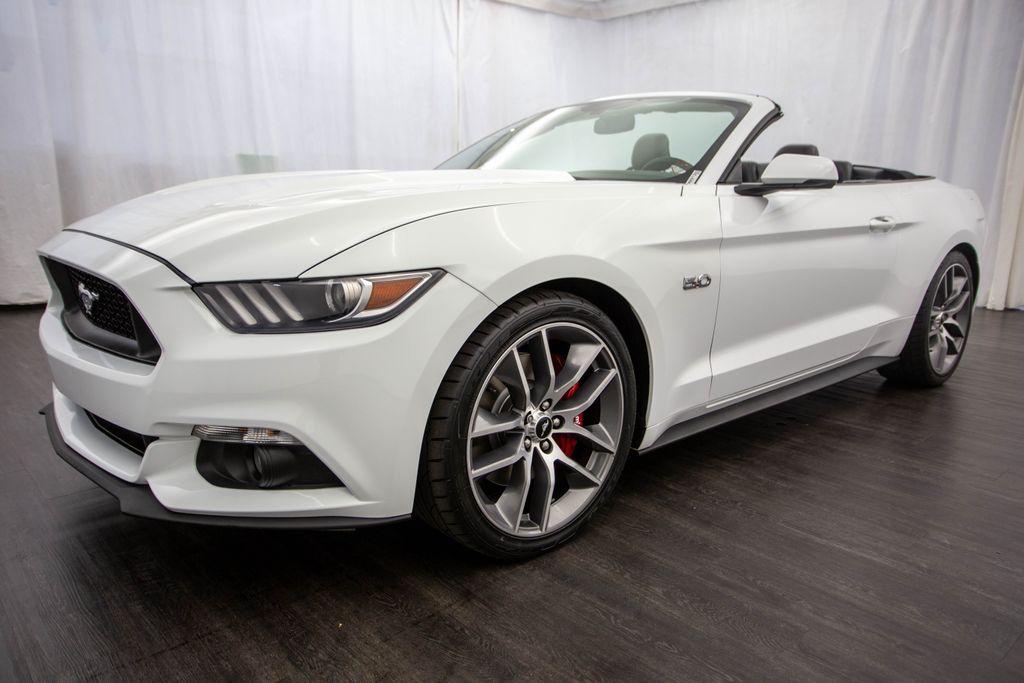2016 Ford Mustang 2dr Convertible GT Premium - 22167373 - 24