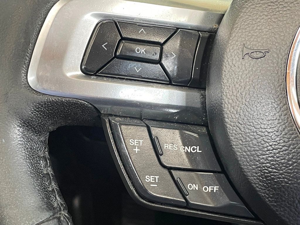 2016 Ford Mustang 2dr Convertible V6 - 23022939 - 12