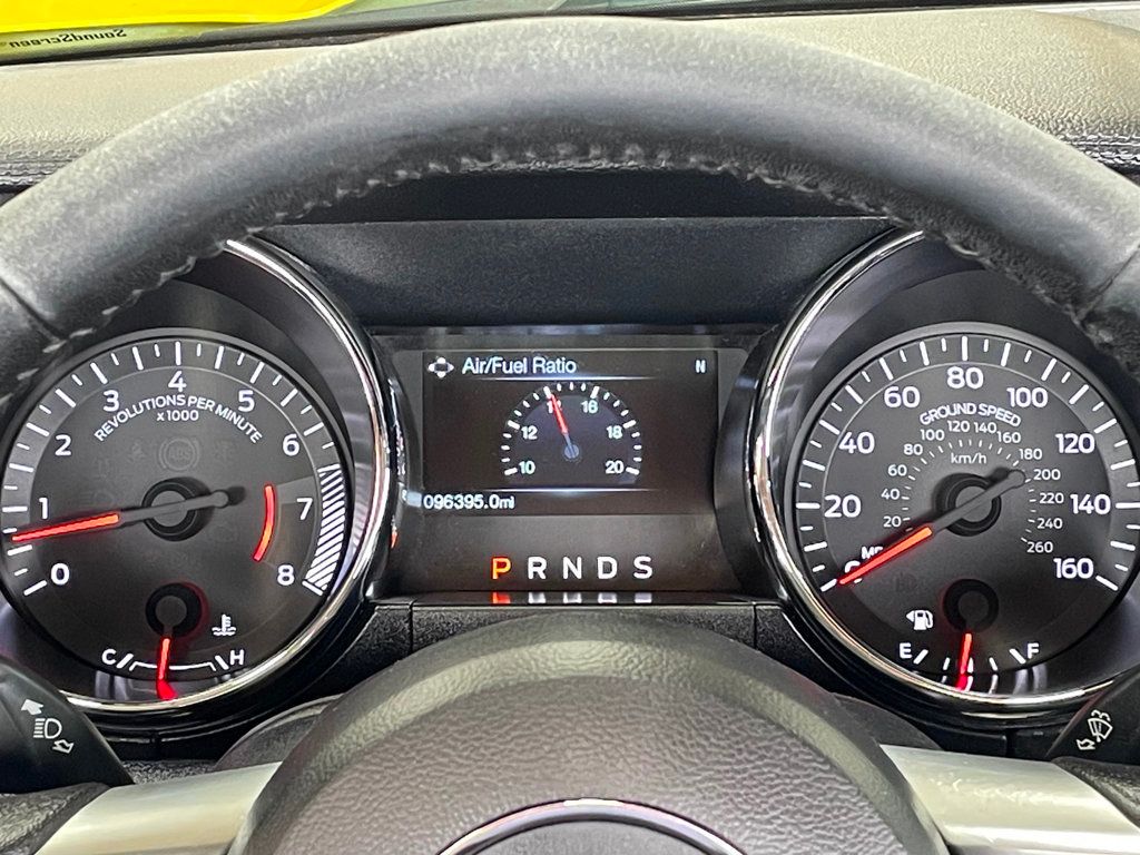 2016 Ford Mustang 2dr Convertible V6 - 23022939 - 13
