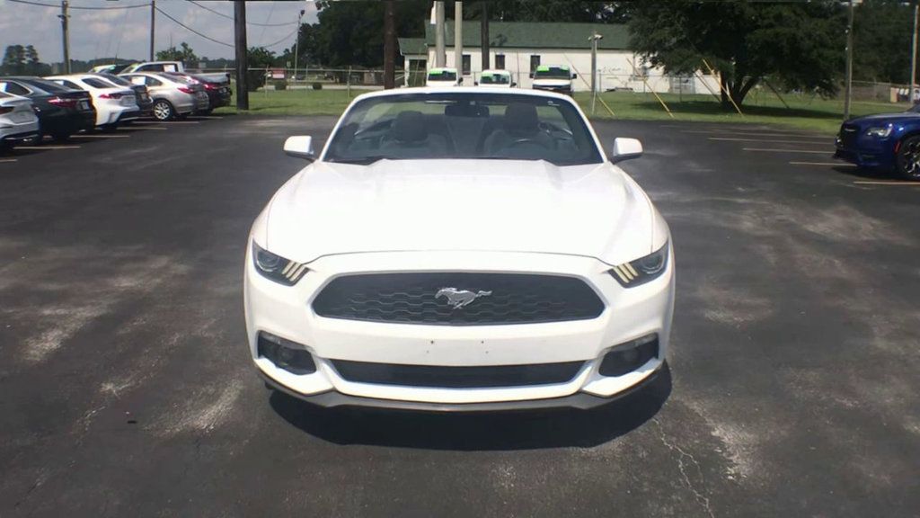 2016 Ford Mustang Convertible V6 photo 3